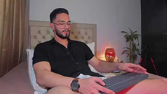 Snapshot of Josseph1_ chatting on February 25, 5:41 am Josseph1 online show from February 25, 5:41 am