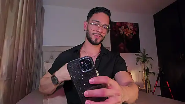 Snapshot of Josseph1_ chatting on March 22, 1:32 am Josseph1 online show from March 22, 1:32 am