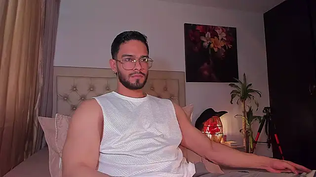 Snapshot of Josseph1_ chatting on March 22, 9:42 pm Josseph1 online show from March 22, 9:42 pm