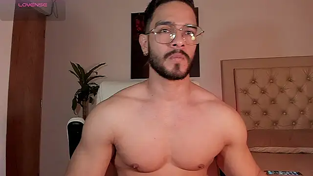 Snapshot of Josseph1_ chatting on October 27, 11:31 pm Josseph1 online show from October 27, 11:31 pm