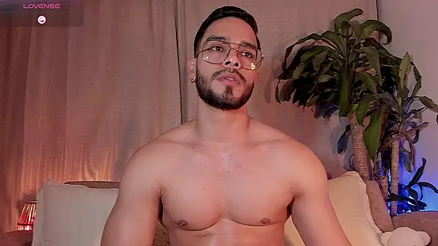 Snapshot of Josseph1_ chatting on November 14, 1:48 am Josseph1 online show from November 14, 1:48 am