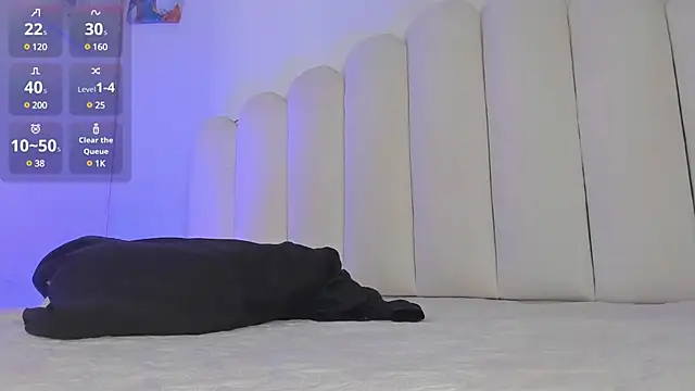 Snapshot of Megan_browns1 chatting on January 8, 12:58 pm Megan browns1 online show from January 8, 12:58 pm