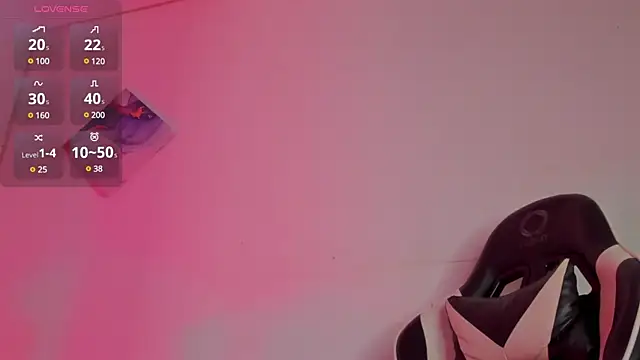 Snapshot of Megan_browns1 chatting on February 6, 12:59 pm Megan browns1 online show from February 6, 12:59 pm