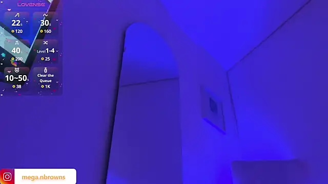 Snapshot of Megan_browns1 chatting on February 25, 12:55 pm Megan browns1 online show from February 25, 12:55 pm