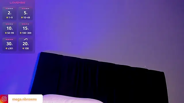 Snapshot of Megan_browns1 chatting on March 17, 1:08 pm Megan browns1 online show from March 17, 1:08 pm