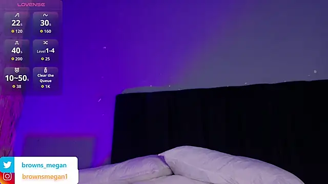 Snapshot of Megan_browns1 chatting on September 15, 1:11 pm Megan browns1 online show from September 15, 1:11 pm