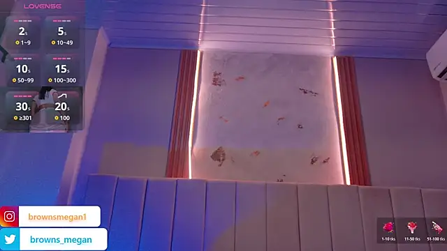 Snapshot of Megan_browns1 chatting on November 26, 1:12 pm Megan browns1 online show from November 26, 1:12 pm