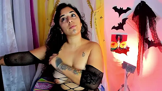 sophiaamethystt online show from October 13, 6:41 pm