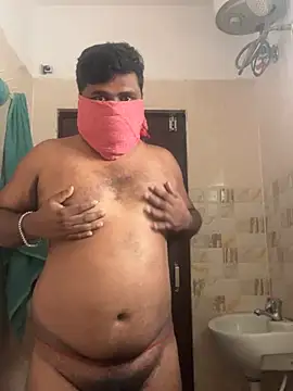 Snapshot of godmail100 chatting on January 13, 3:12 am godmail100 online show from January 13, 3:12 am