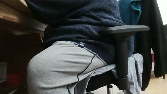 chubbysmallcockxh online show from February 9, 3:34 pm