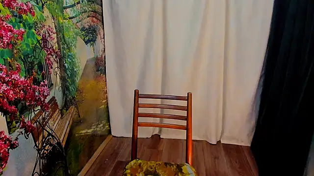 Snapshot of I-JUST-I chatting on December 16, 4:23 am I-JUST-I online show from December 16, 4:23 am