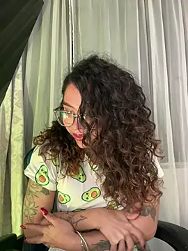 Samantha Bernardo online show from February 7, 3:10 am