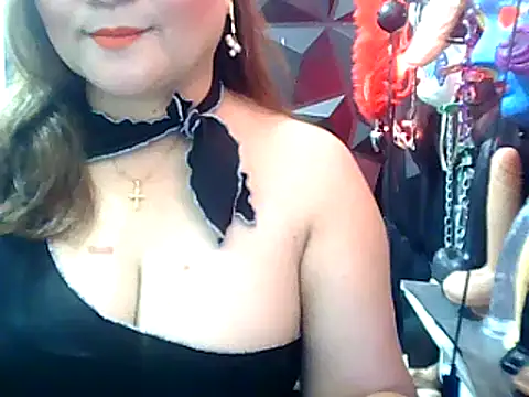 URFUCKINGDOLL online show from March 3, 4:58 am