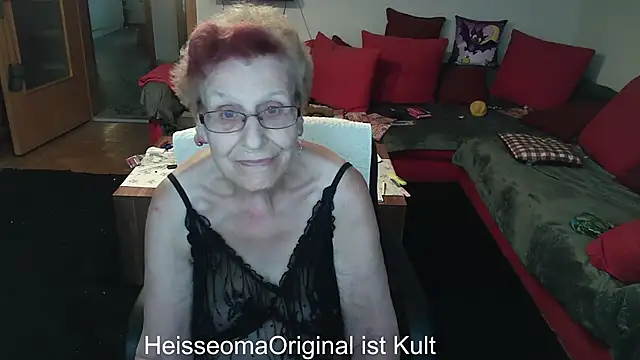 HeisseomaOriginal online show from September 25, 7:12 am
