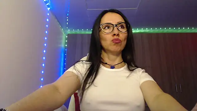 Selene93 online show from March 5, 5:08 pm