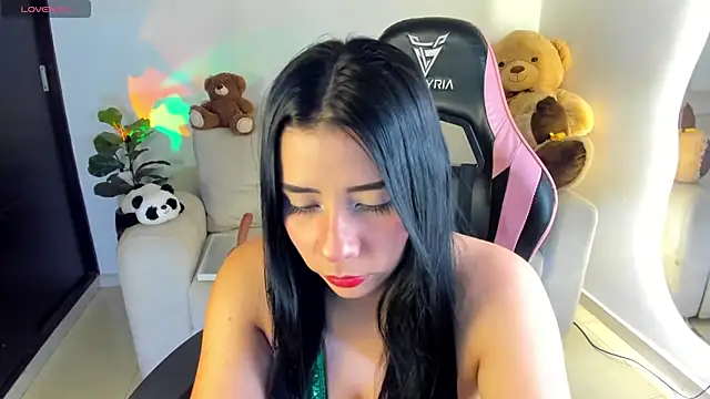 Snapshot of eval_lee18 chatting on October 26, 2:06 am eval lee18 online show from October 26, 2:06 am