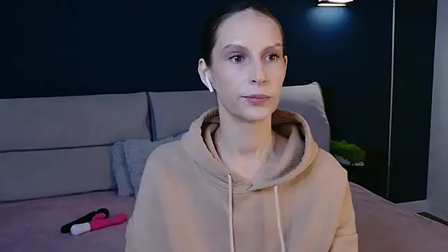 Mila Anders online show from March 20, 5:56 am