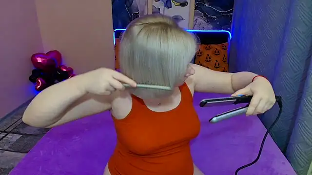 Snapshot of BlondPearl chatting on November 11, 9:48 pm BlondPearl online show from November 11, 9:48 pm