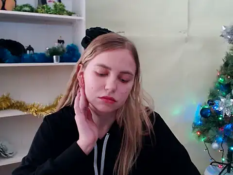 Snapshot of klerkarina chatting on December 6, 8:59 am klerkarina online show from December 6, 8:59 am