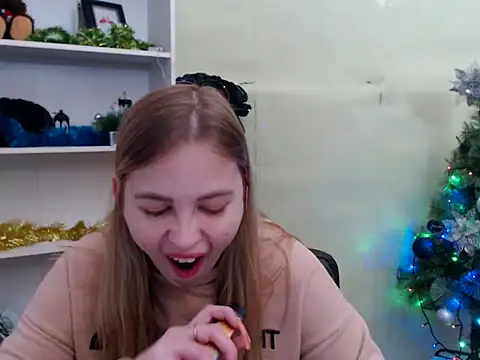Snapshot of klerkarina chatting on December 7, 5:59 am klerkarina online show from December 7, 5:59 am