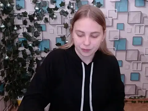 Snapshot of klerkarina chatting on December 8, 6:33 am klerkarina online show from December 8, 6:33 am