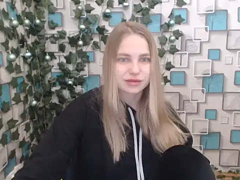 Snapshot of klerkarina chatting on January 17, 5:42 am klerkarina online show from January 17, 5:42 am