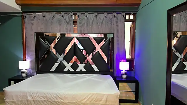 Linda4Petite online show from February 22, 6:08 pm