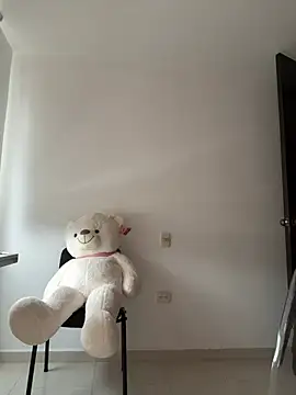 NatashaCruz- online show from June 4, 9:54 pm