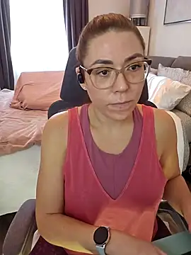 Snapshot of Ellie-L-Elizabeth chatting on December 4, 5:33 pm Ellie-L-Elizabeth online show from December 4, 5:33 pm