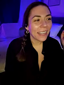 Snapshot of Ellie-L-Elizabeth chatting on January 28, 11:07 pm Ellie-L-Elizabeth online show from January 28, 11:07 pm