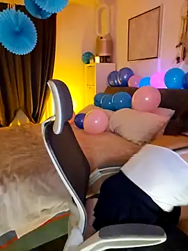 Snapshot of Ellie-L-Elizabeth chatting on March 2, 1:58 am Ellie-L-Elizabeth online show from March 2, 1:58 am