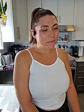 Snapshot of Ellie-L-Elizabeth chatting on September 8, 4:28 pm Ellie-L-Elizabeth online show from September 8, 4:28 pm