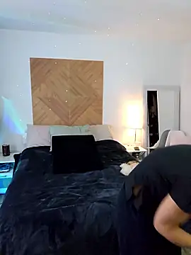 Ellie-L-Elizabeth online show from January 9, 5:26 pm