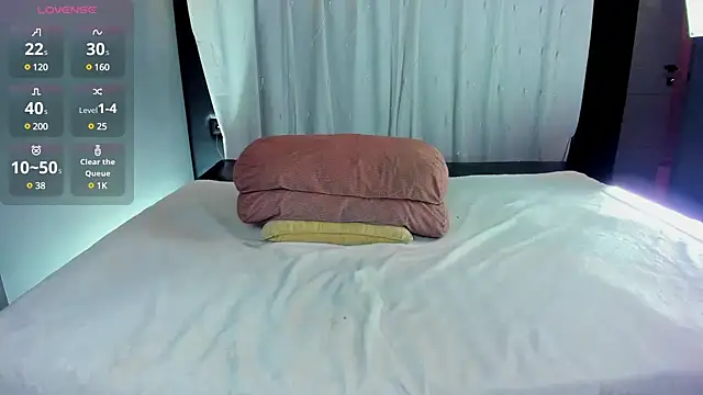 EmilieRankk online show from January 15, 9:45 am