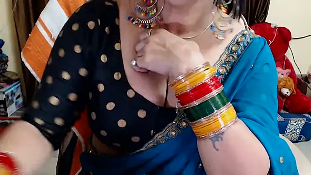 Snapshot of Naughty_Kashish chatting on December 7, 10:12 am Naughty Kashish online show from December 7, 10:12 am