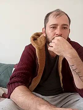 Snapshot of NiiiRvaNaa chatting on October 12, 6:45 am NiiiRvaNaa online show from October 12, 6:45 am