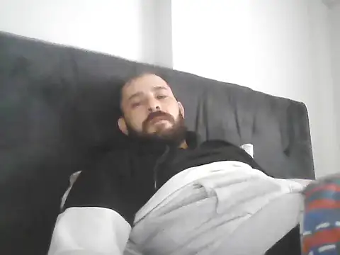 Snapshot of NiiiRvaNaa chatting on November 13, 5:17 am NiiiRvaNaa online show from November 13, 5:17 am