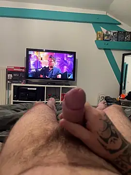 Snapshot of RenaudS-02 chatting on October 27, 6:17 am RenaudS-02 online show from October 27, 6:17 am