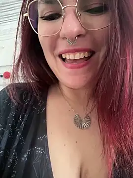 Snapshot of LunaMoongirl chatting on March 3, 4:14 pm LunaMoongirl online show from March 3, 4:14 pm