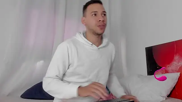 Snapshot of petter_coleman_ chatting on March 22, 12:25 pm petter coleman online show from March 22, 12:25 pm