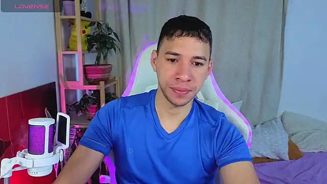 Snapshot of petter_coleman_ chatting on September 23, 2:09 pm petter coleman online show from September 23, 2:09 pm