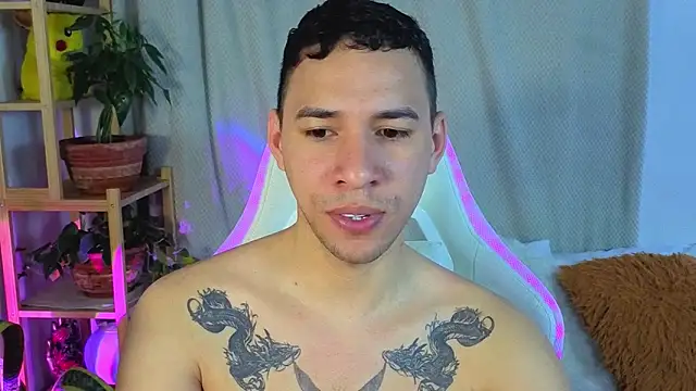 Snapshot of petter_coleman_ chatting on September 25, 2:32 pm petter coleman online show from September 25, 2:32 pm