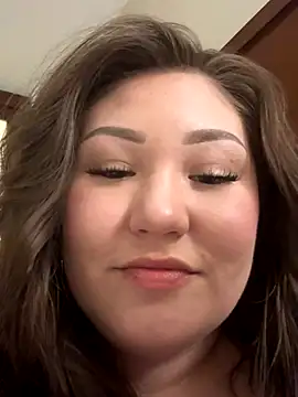 Snapshot of RosieDixx chatting on October 12, 3:05 am RosieDixx online show from October 12, 3:05 am