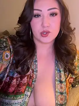 Snapshot of RosieDixx chatting on July 25, 4:43 am RosieDixx online show from July 25, 4:43 am