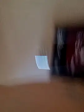 Snapshot of yellowwetfox chatting on December 8, 4:39 pm yellowwetfox online show from December 8, 4:39 pm