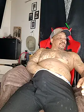 Snapshot of yellowwetfox chatting on March 1, 11:17 am yellowwetfox online show from March 1, 11:17 am