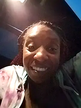 Snapshot of markquanna chatting on October 1, 2:17 am markquanna online show from October 1, 2:17 am