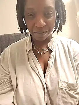 markquanna online show from January 12, 1:55 am