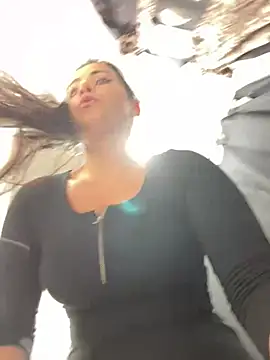 CrazzyChicks online show from March 16, 8:10 am