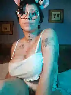 Snapshot of Lilmuh_ chatting on December 10, 11:40 pm Lilmuh online show from December 10, 11:40 pm